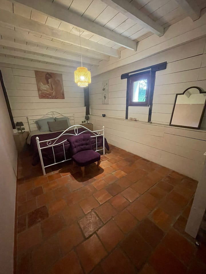 Schlafzimmer 1