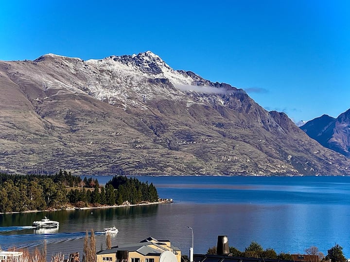 A Private Room With A Hot Tub+views In Town Centre - Queenstown
