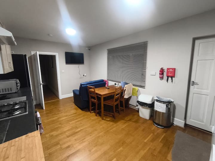 Studio Flat Close To City Centre, Nottingham - ノッティンガム