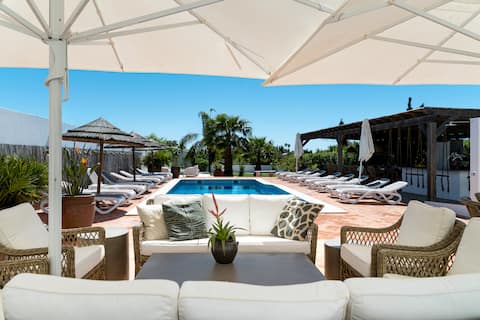 Quinta do Pedro – Luxurious Villa/hotel with Pool