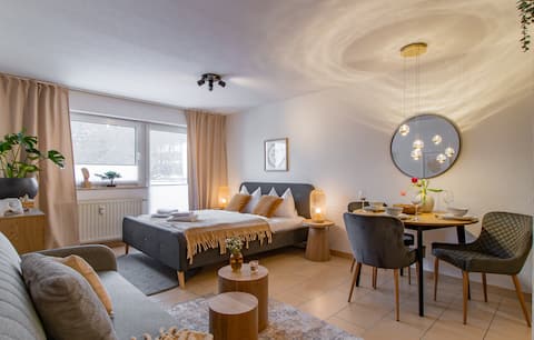 Golden Apartment I Balcony I WLAN I Parking