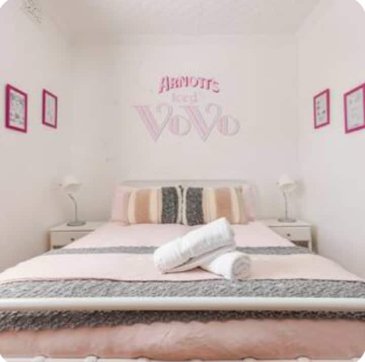 The Vovo Suite | Family Heritage Luxury For 4 - Maitland