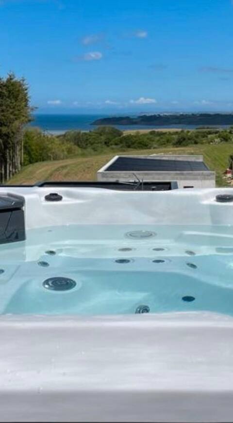 Charming house with sea view and calm guaranteed! Jacuzzy