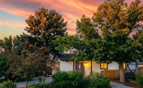 Littleton Cottage•2 blocks to Main•$0 Cleaning fee