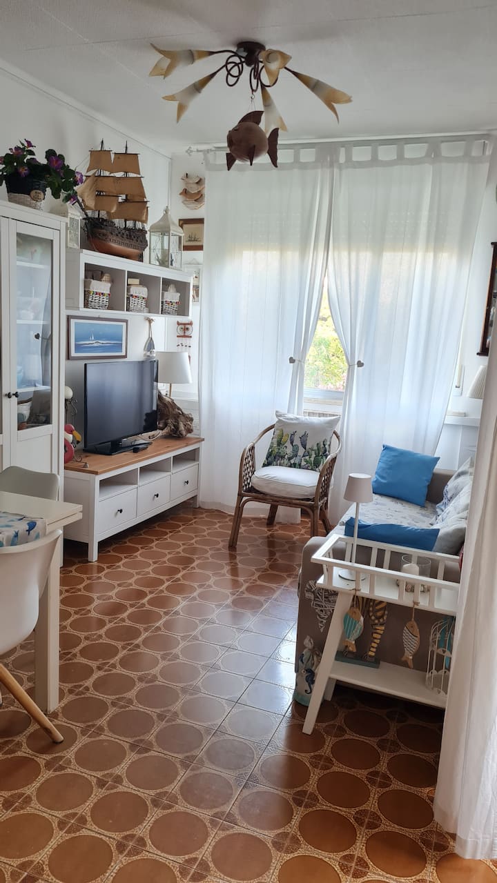 Bilocale Con Terrazza A Due Passi Dal Mare - Follonica