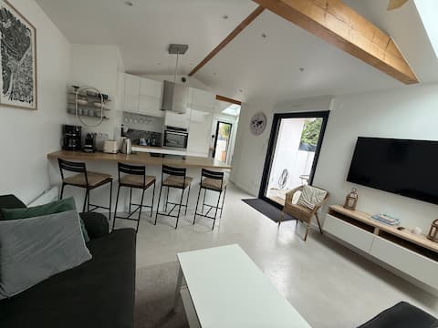 Successful Airbnb property: Bidart- Ilbarritz- 2 bedrooms - Walking distance to beaches - Parking in Bidart