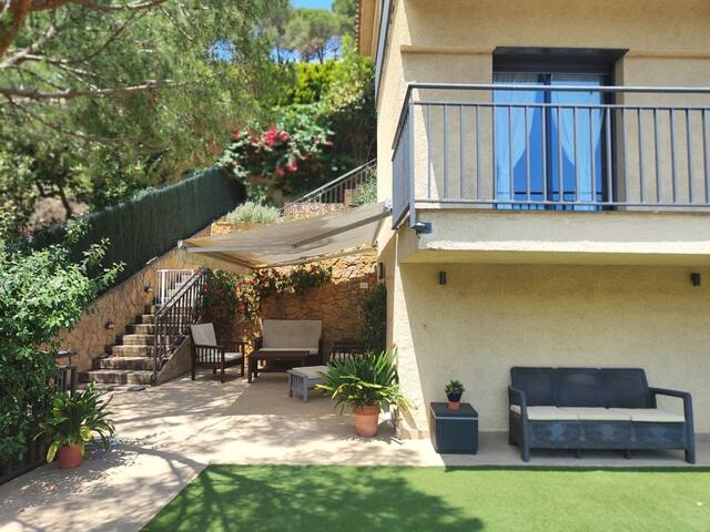 Villa con piscina privada y vistas al mar gallery image 4