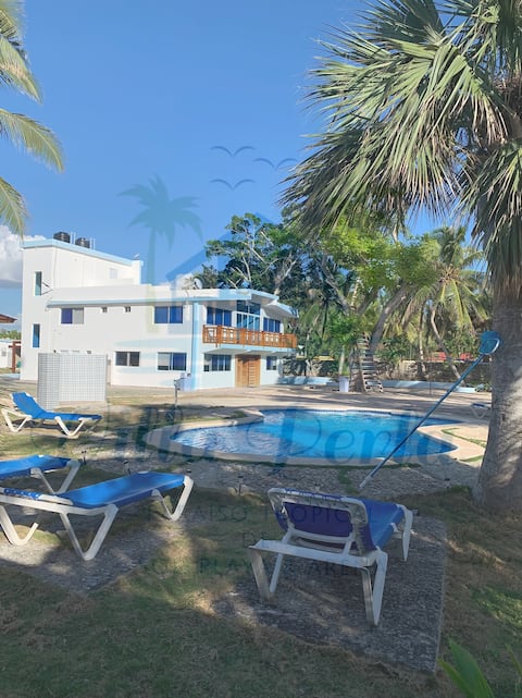 Private villa with ocean views (Villa Perla)