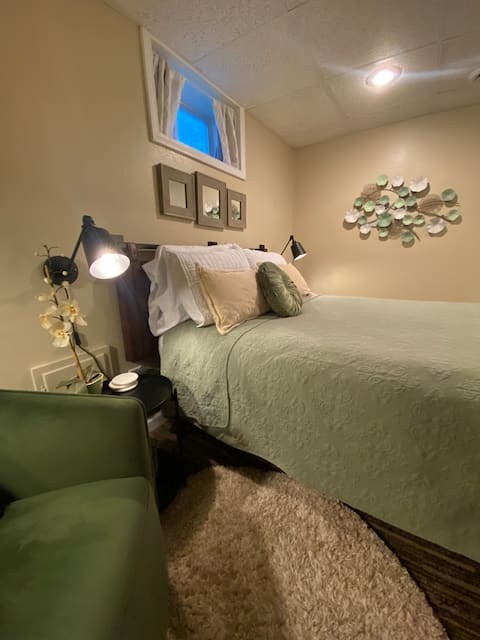 Cozy & Clean Lower Level Suite