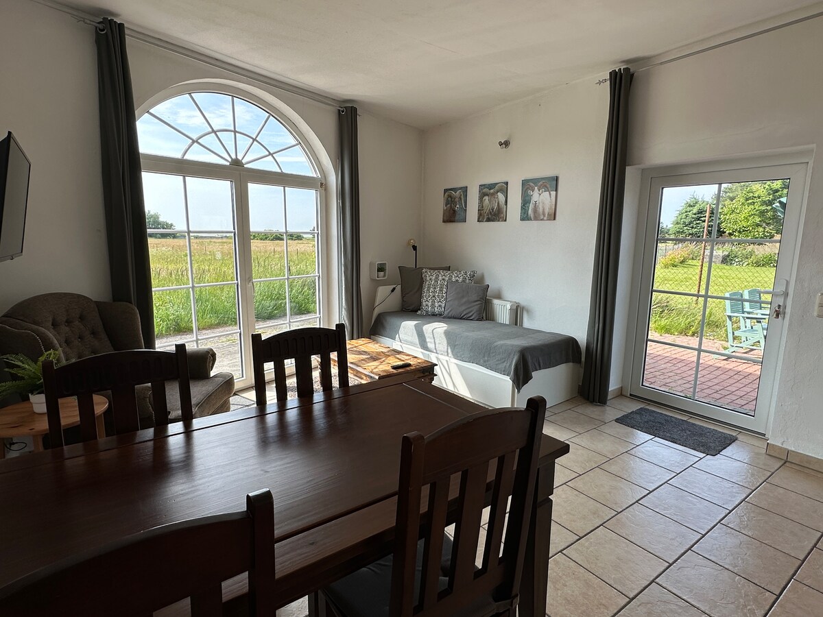 Top Airbnb: Schaapmeed in HPD chimney terrace lake view pet in Fuhlendorf
