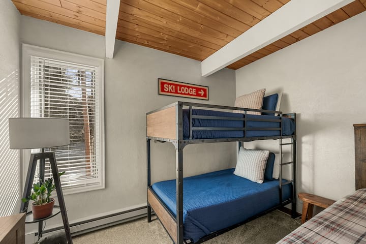 Twin bunks, suitable for either adults and children