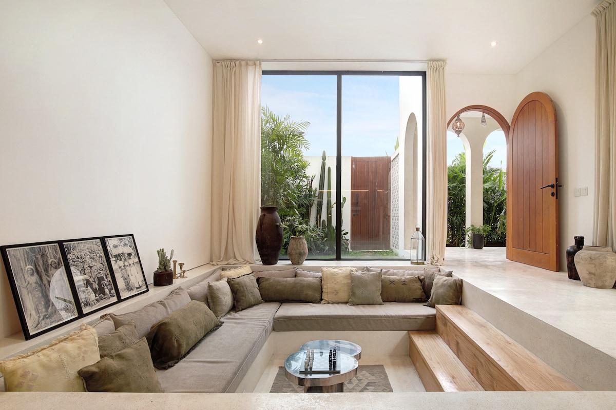 Villa in Canggu · ★4.93 · 1 bedroom · 1 bed · 1 bath รายการ Airbnb เปรียบเทียบ