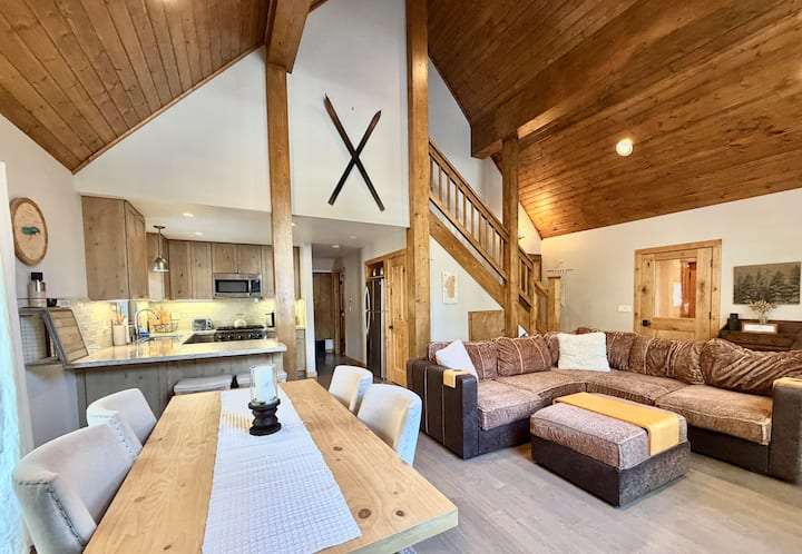 Truckee Cabin Hideaway W/ Hot Tub + Hoa - Truckee, CA
