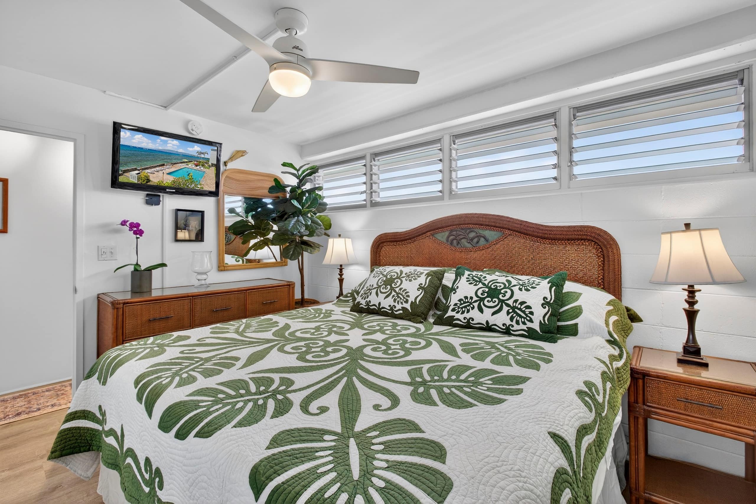 Condo in Lahaina · ★4.94 · 1 bedroom · 2 beds · 1 bath - Image 20