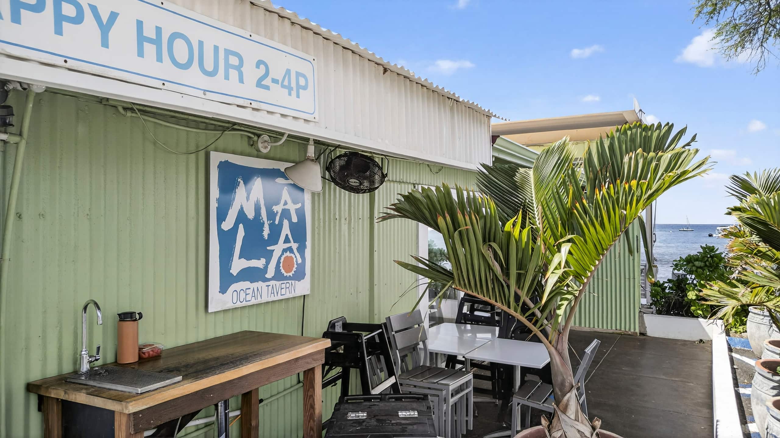 Condo in Lahaina · ★4.94 · 1 bedroom · 2 beds · 1 bath - Image 33