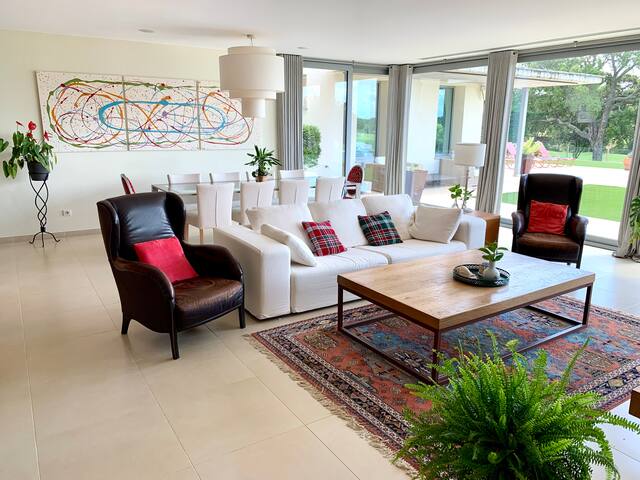 Villa De Lujo En Campo Golf 18 Hoyos- Costa Brava gallery image 3