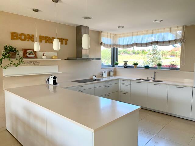 Villa De Lujo En Campo Golf 18 Hoyos- Costa Brava gallery image 4