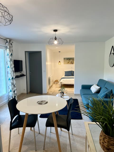 Top Airbnb: Les Issambres apartment 800 m from the sea in Roquebrune Sur Argens