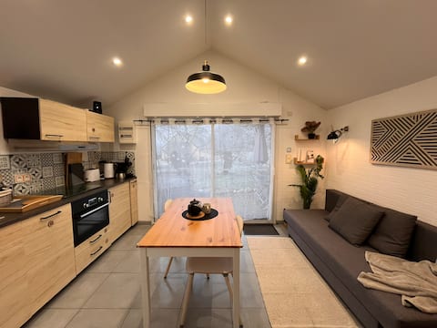 Cottage with private jacuzzi near Chaumont