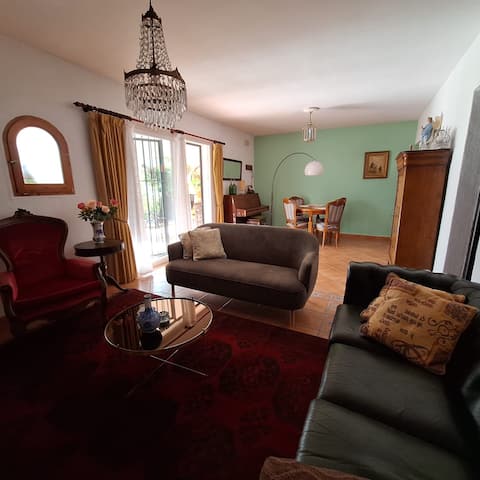 Successful Airbnb property: Casa Callas, Moraira, apartment/communal pool in Teulada