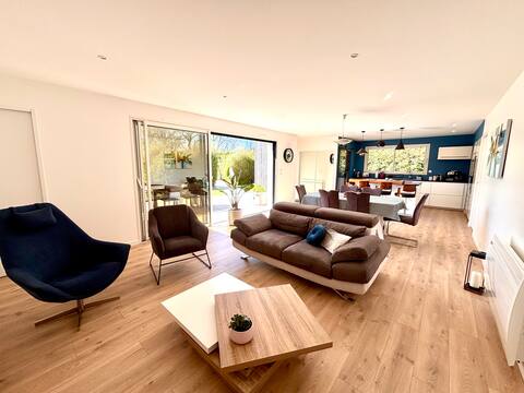 Annonce Airbnb populaire: 5 mins from the beaches "LA MAISON DE LA LAGUNE" à Fouesnant