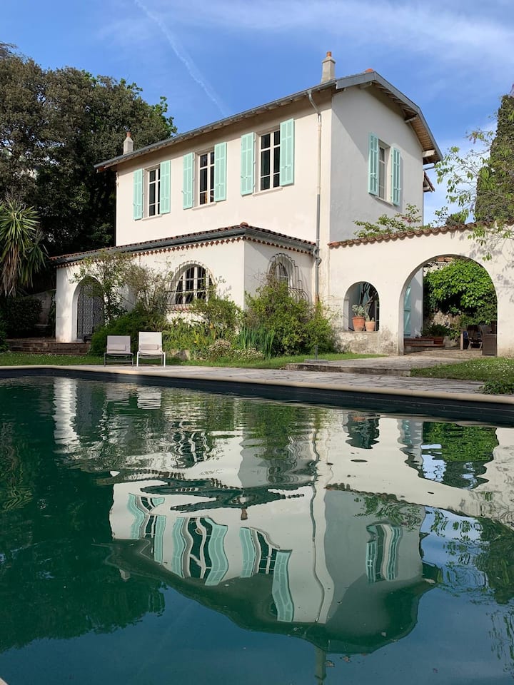Belle Villa Jardin Piscine Idéalement Située - Cannes