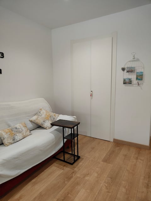 Popular Airbnb listing: Plaza & Comfort in Extramurs