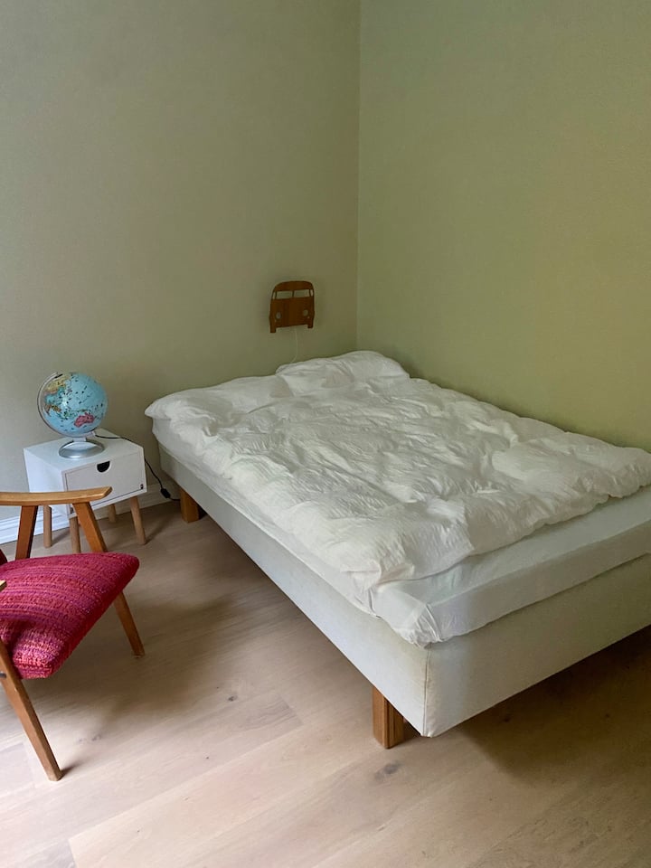 غرفة النوم 2