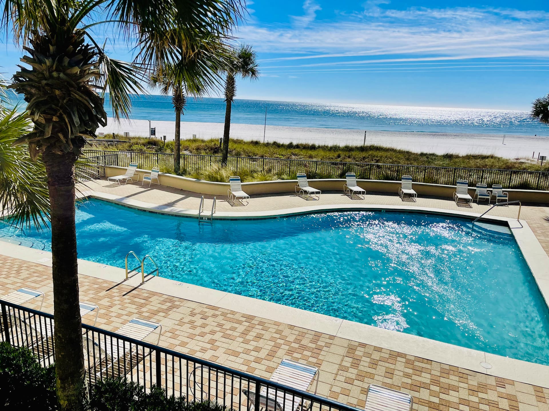 Price Drop! Beachfront Condo w/Gulf & Pool View