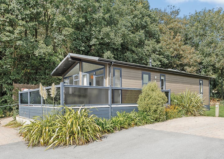 Constantine Premier Lodge - Helston