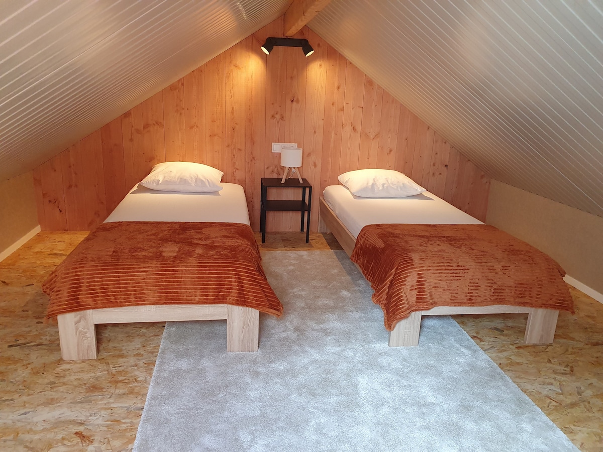 غرفة النوم 2