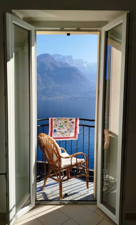Top performing Airbnb: Domus Graziana - Lake Front (Sun apartment) in Oliveto Lario