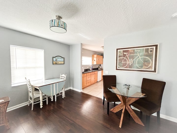 Tuska Villa Beach House - Clearwater, FL