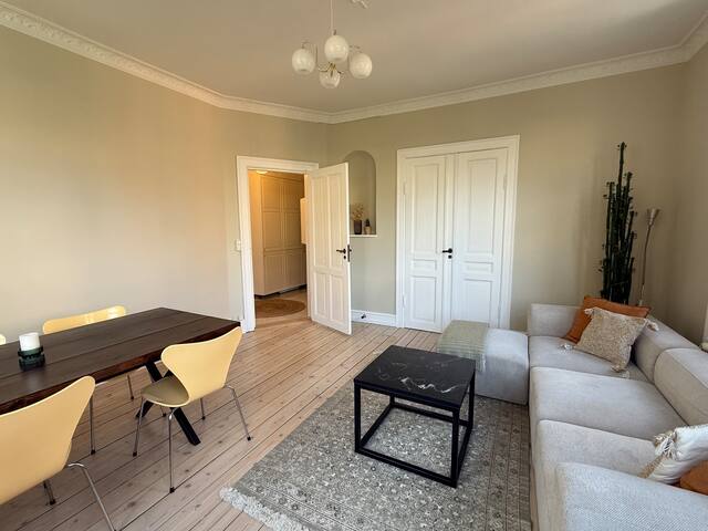 ☆ Lys 3 værelses lejlighed i et pænt nabolag ☆ gallery image 3