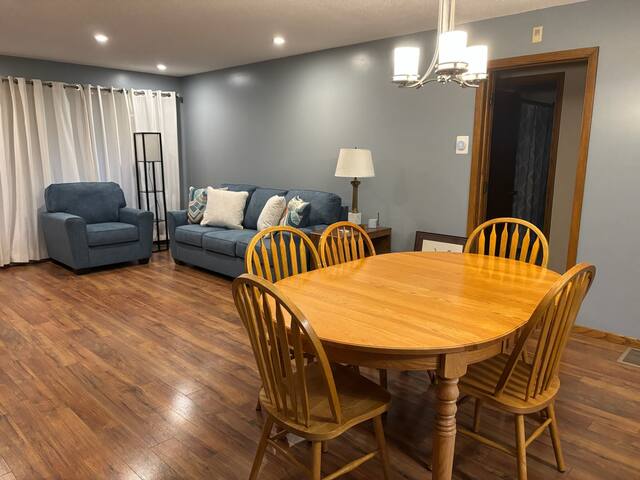 Beautiful lake home – 45 minutes from Twin Cities gallery image 4