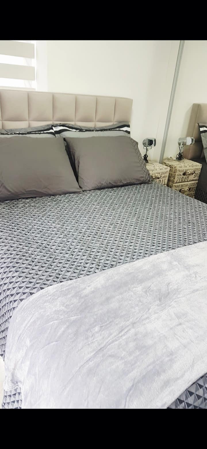 Ambienti i dhomës së gjumit