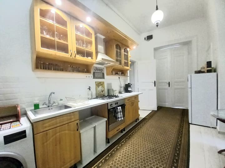 5 Rooms 2 Bathrooms - Budapest