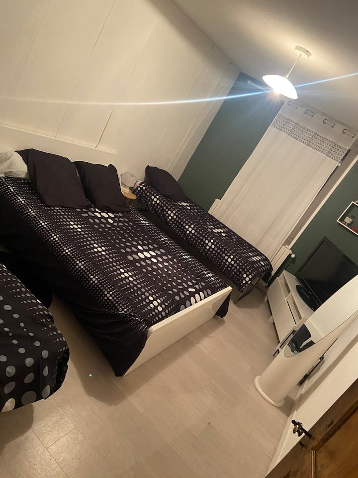 საძინებელი 1