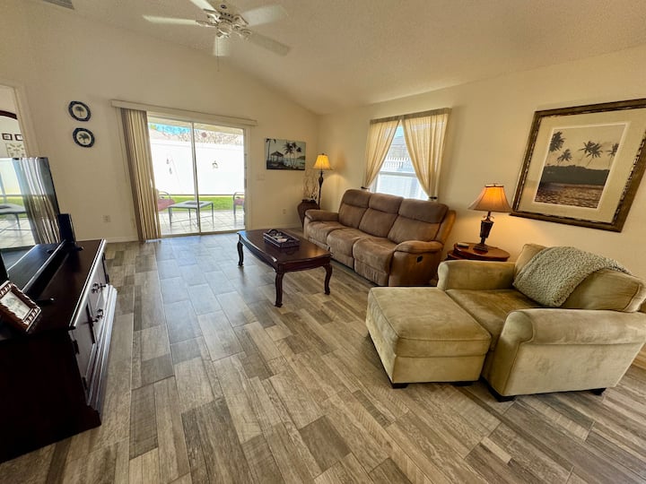 Amazing Location! Villa Near Lake Sumter Landing - The Villages, FL