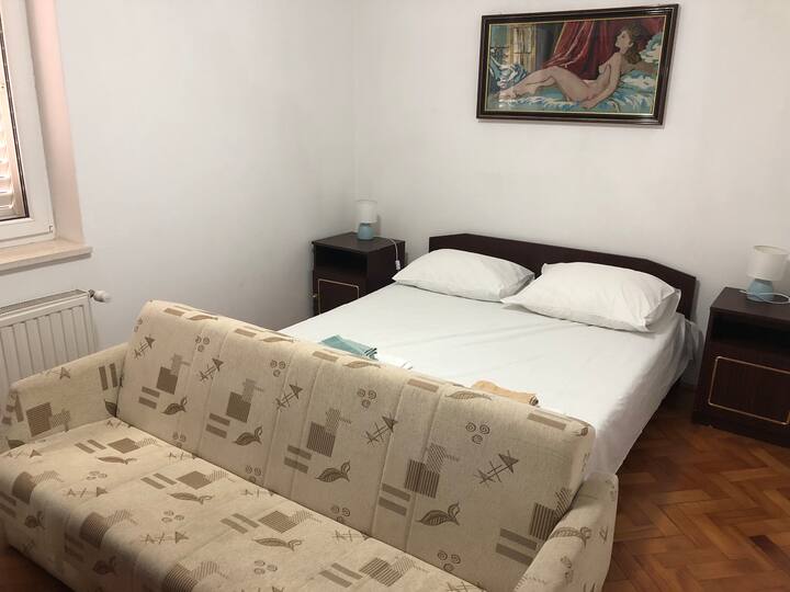 Dhomë gjumi 1