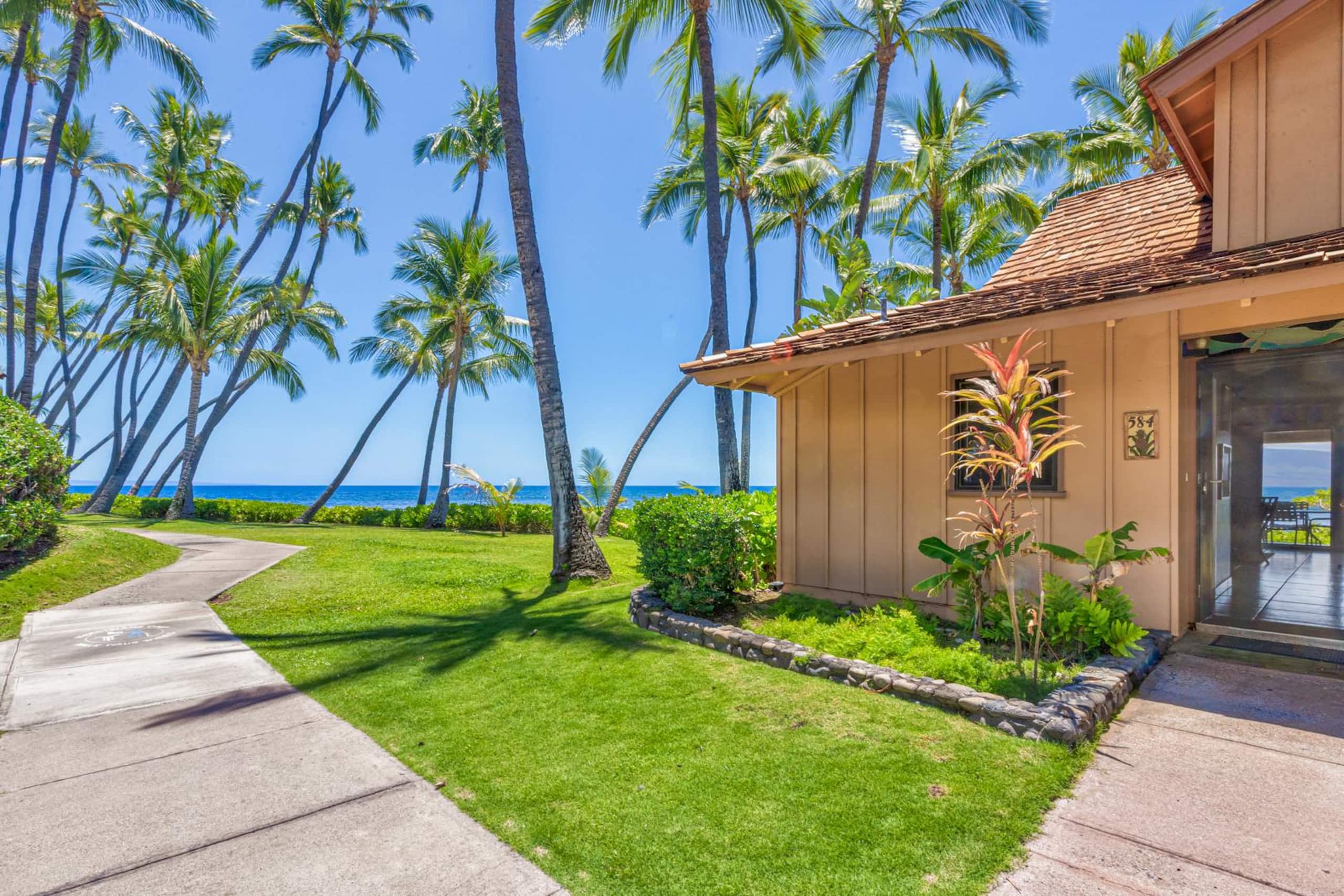 Condo in Lahaina · ★5.0 · 2 bedrooms · 5 beds · 3 baths - Image 30