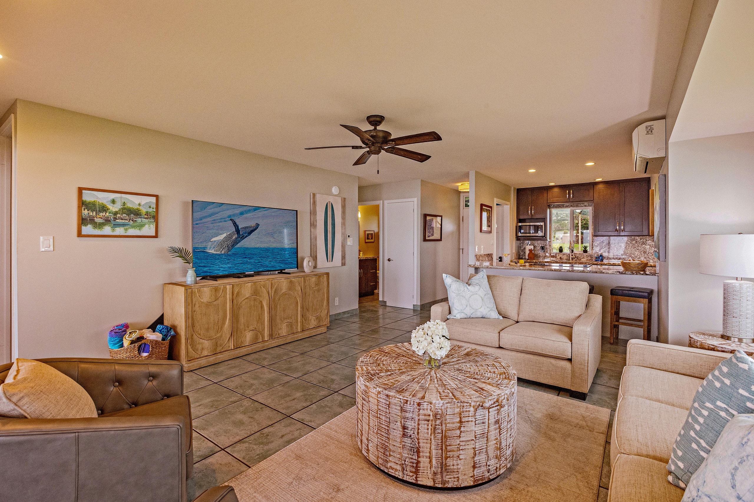 Condo in Lahaina · ★5.0 · 2 bedrooms · 5 beds · 3 baths - Image 1