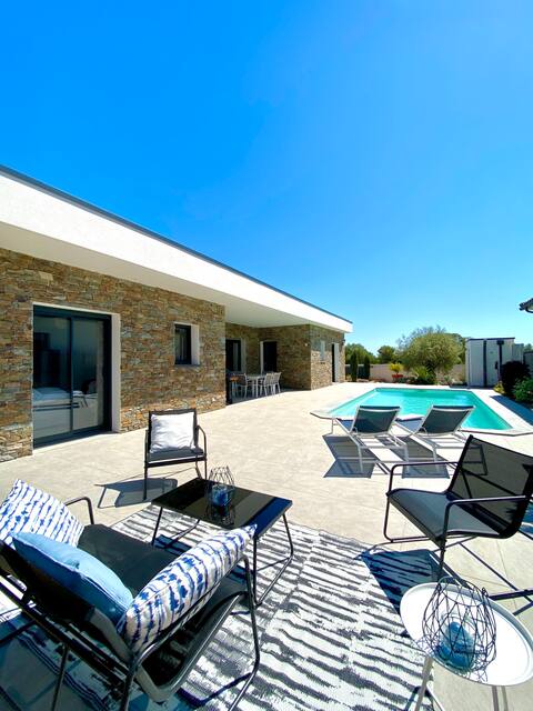 Villa, private pool and garden, 5 min to 4* beach