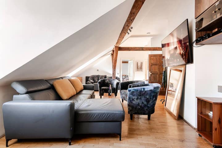 Independent Traveler Private Attic Room In Center - Prague