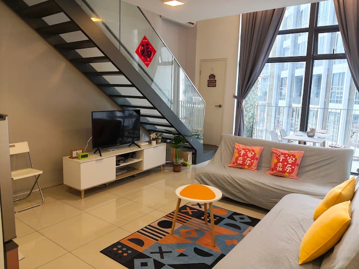 Ekocheras With Balcony Full Furnished Nr Mrt Nice! - Kuala Lumpur