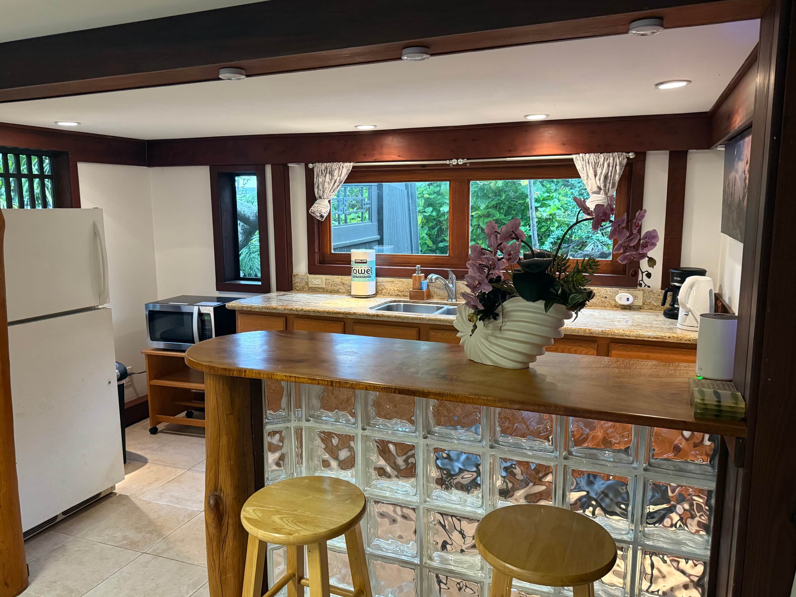 Home in Kailua-Kona · ★4.98 · 4 bedrooms · 4 beds · 3.5 baths - Image 8