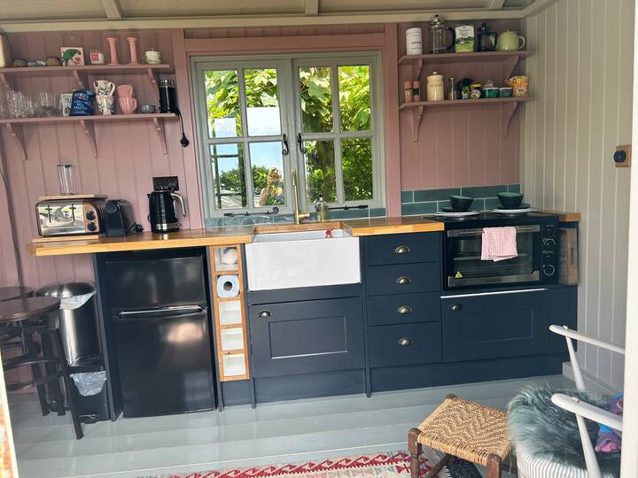 Shepherds Hut, B&b, Sea Views Coastal Walks, - Bridport