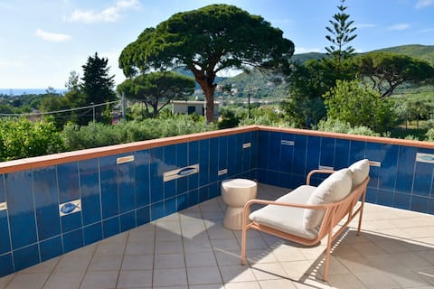 Two villas (20pax), pool & gardens -Unique estate