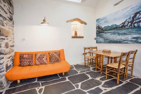 Successful Airbnb property: Hand Crafted Studio in secret Snowdonia Valley in Beddgelert
