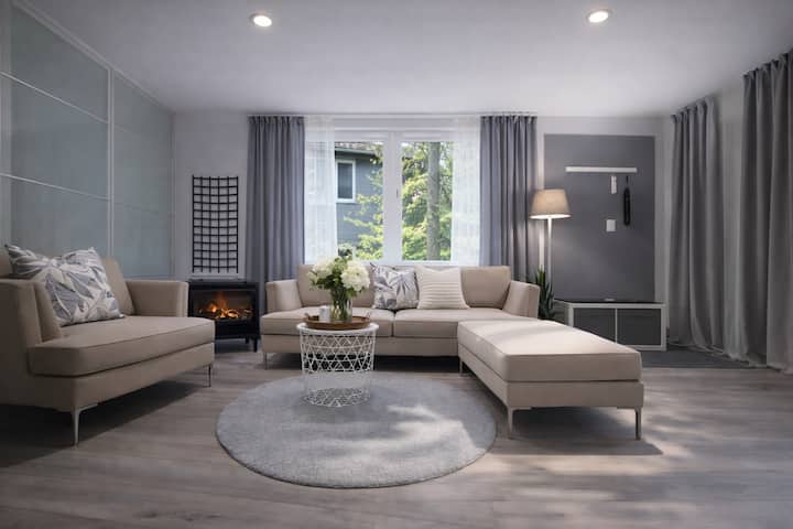 Dream Home In The Woods (Sister Lakes Area) - Ann Arbor, MI